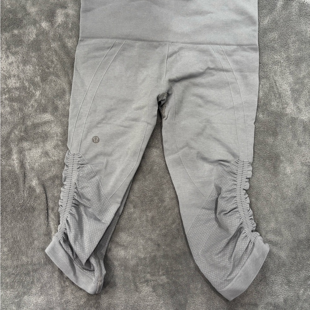 Stylish Gray Womens gray Lululemon In The Flow Crop II leggings